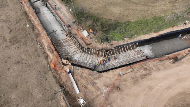 Avanza de forma sostenida la construcción del mega canal hídrico desde el Río Luján hasta calle 22bis y avenida 1