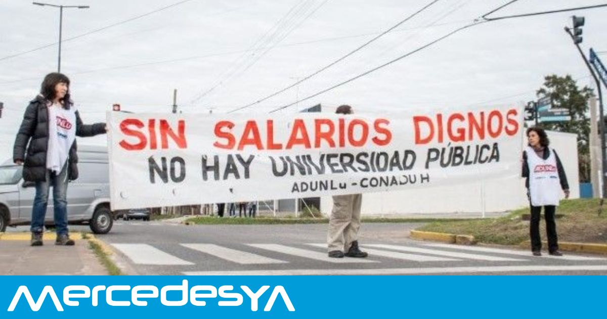 Docentes de la UNLu anuncian dos semanas de paro en reclamo salarial