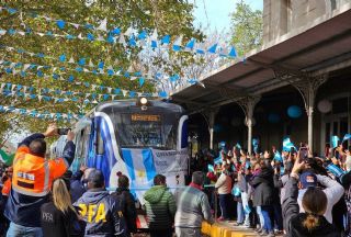 Tren especial conmemora aniversario mientras se suspende el servicio turístico Mercedes-Tomás Jofré