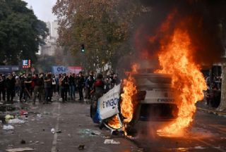 Javier Milei denuncia intentos de golpe de Estado tras disturbios en el Congreso