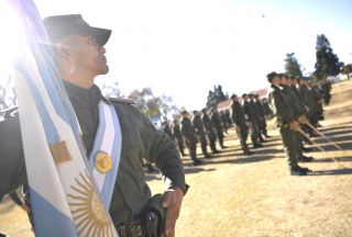 Juraron fidelidad a la bandera en Mercedes: ceremonia en el Instituto de Gendarmería