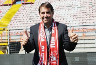 “El club es de los socios”, pero el Perugia es de Faroni
