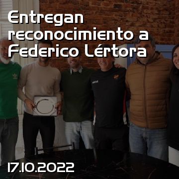 Entregan reconocimiento a Federico Lértora
