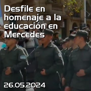 Desfile en homenaje a la educación en Mercedes