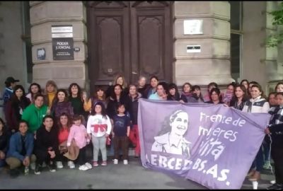 En Mercedes se desarrolló la Asamblea Feminista en plazas de tribunales convocado por trabajadoras organizadas