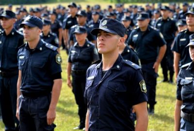 Anuncian aumento del 25 por ciento para la policía bonaerense
