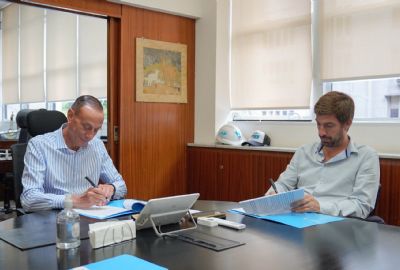 Ustarroz firmó dos convenios marcos con Vialidad Nacional por Acceso Sur y Avenida de los Inmigrantes