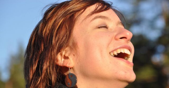 Las mujeres impuntuales son más felices según un estudio