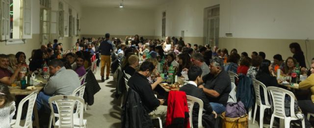 Se realizó la 3° cena solidaria por la educación con gran asistencia