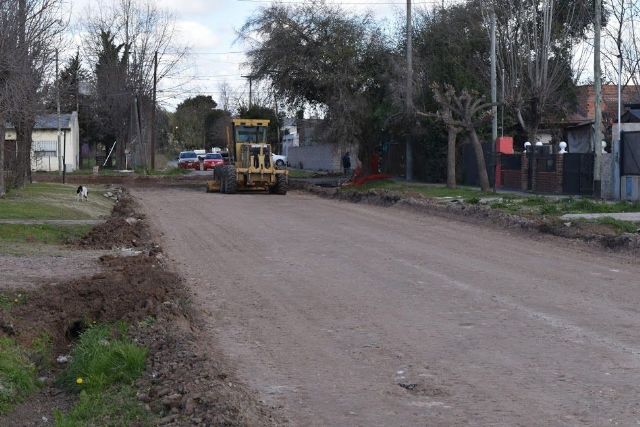 Comienzan obras de pavimentación en el barrio Calvillo