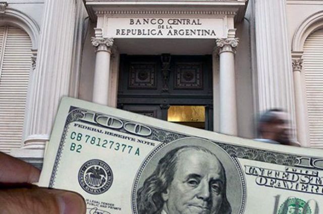 ¿“Dolar Desaparecido”?: ¿Quienes podrían comprar a 67 pesos y “fugarlos” al exterior?