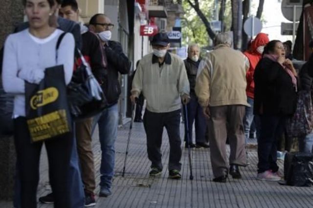 Concejales de Juntos por el Cambio repudian la suspensión de la movilidad jubilatoria