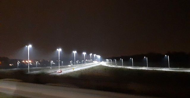 Conectan las luminarias en Autopista 5