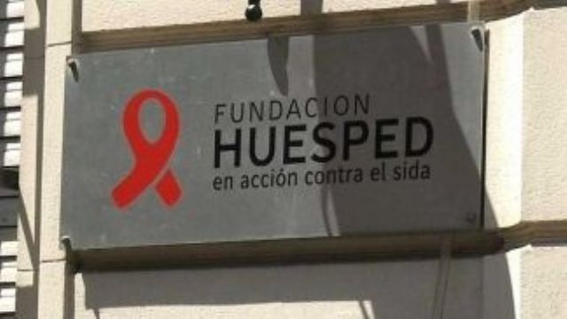 Fundación Huésped convoca a voluntarios para el estudio de una vacuna contra el SARS-CoV-2