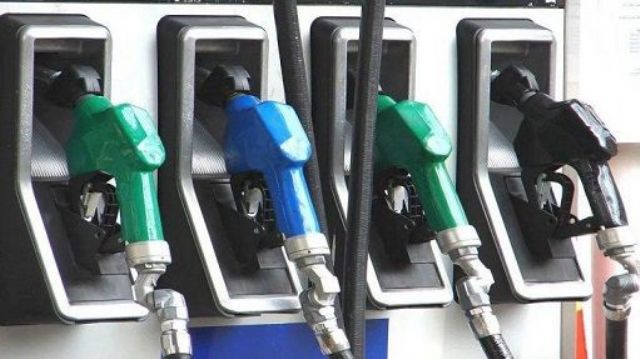 Combustibles: peligra el abastecimiento por una medida sindical en refinerías