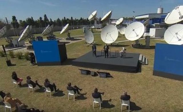 Lanzan plan de conectividad: fibra óptica, TV Digital y desarrollo satelital