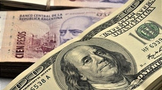 En uruguay ya cambian el peso argentino a 311$ por cada dolar