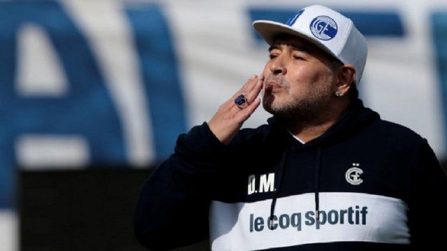 Nuevo parte médico: Diego Maradona evoluciona “sin ningún tipo de complicación”