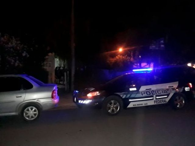 Delegación Mercedes de la Policía Federal allana por drogas en San Andrés de Giles