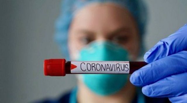 Qué pasa si una persona está infectada de coronavirus, pero no lo sabe y recibe la vacuna
