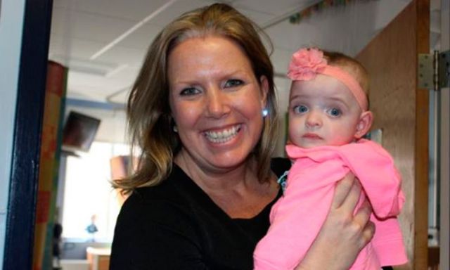 Una enfermera adoptó a una bebé que nadie iba a visitar