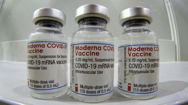 Comenzarán a aplicar la vacuna de Moderna a menores de entre 12 y 17 años con comorbilidades