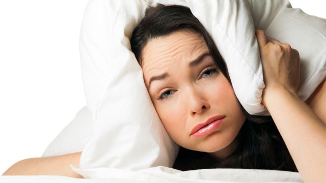 ¿Por qué se hace más difícil dormir con la edad?