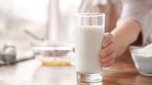 Mastellone Hnos. dona 27.000 vasos de leche al Hospital “Blas Dubarry” de Mercedes
