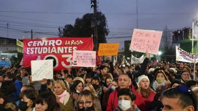 La Comisión de Educación de la UCR Mercedes repudia la represión hacia estudianes del ISFD nro 103 de Lomas de Zamora