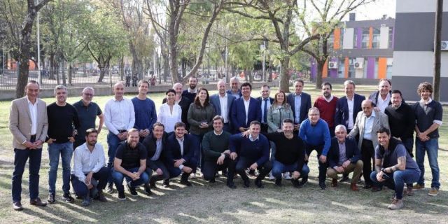 Inflación e inseguridad: Ustarroz se reunió en Avellaneda con otros intendentes peronistas