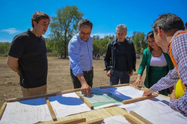Juan Cabandié recorrió el basural de Luján viendo el avance de obra del Centro Ambiental