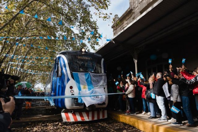 Promesa cumplida: tras años de espera volvió el tren a la Estación La Trocha de Mercedes