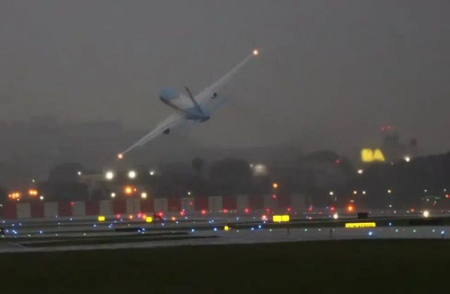 Renunció el piloto del avión presidencial que hizo una peligrosa maniobra