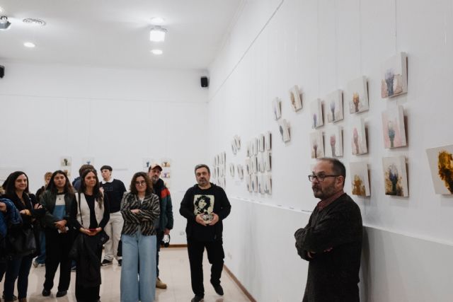 César Lalla inauguró “A un costado del olvido” con buen marco de público