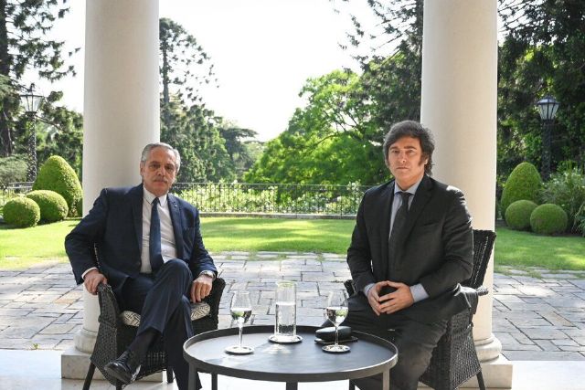 El Presidente Alberto Fernández recibió esta mañana a Javier Milei en la Quinta de Olivos