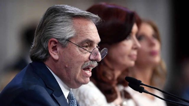 Alberto Fernández perderá la pensión de expresidente al mudarse a España