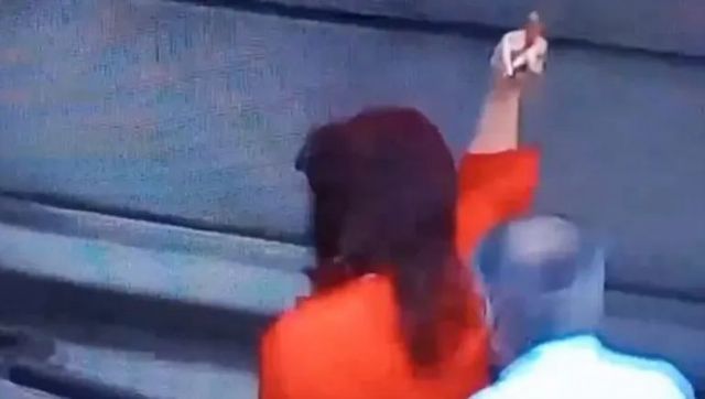 Cristina Fernández de Kirchner y su polémico gesto cuando ingresaba al Congreso