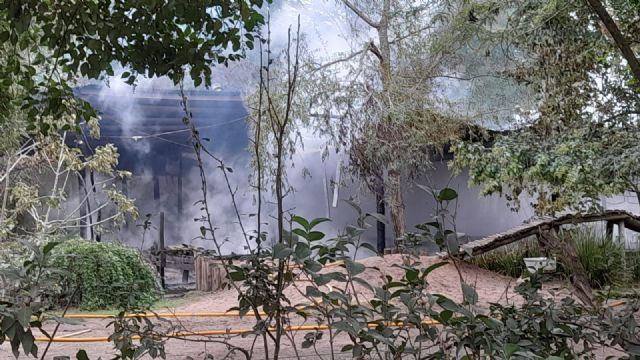 Devastador incendio consume la escuela El Pampero