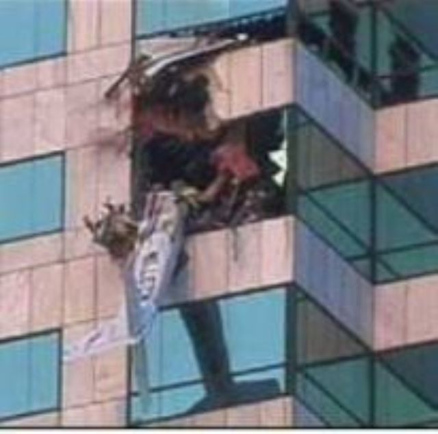 El jóven que estrelló su avioneta contra un edificio en Tampa simpatizaba con Bin Laden