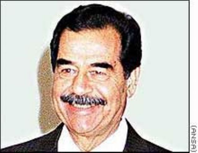 SADDAM HUSSEIN VIVIO EN UN ESCONDITE SUCIO Y CON PIADOSAS IMAGENES DE LA BIBLIA