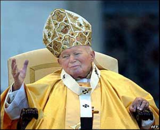 Polemizan sobre renuncia del Papa
