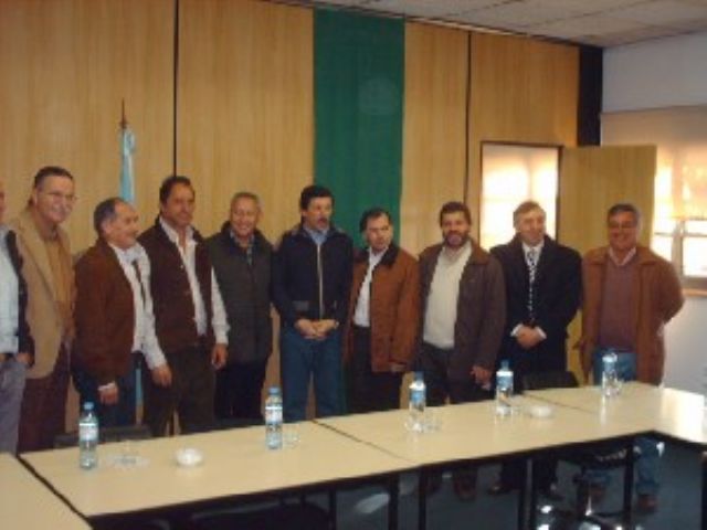 Daniel Scioli reunió a los intendentes en la Universidad de Luján