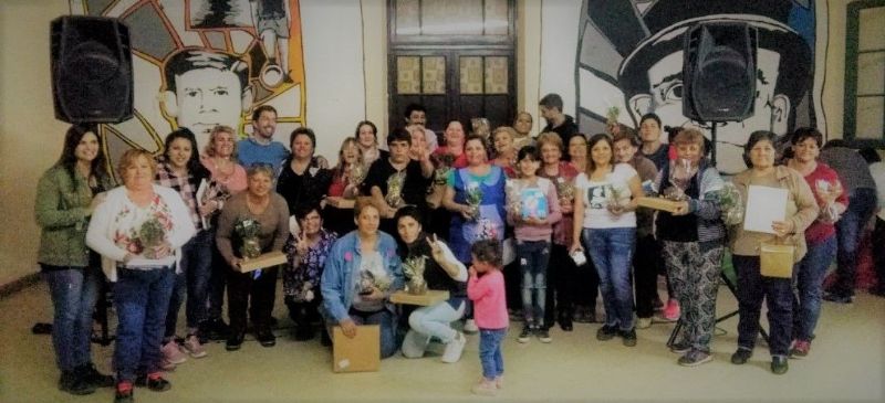 “Manzaneras” reciben su homenaje por el “Día de la Madre”