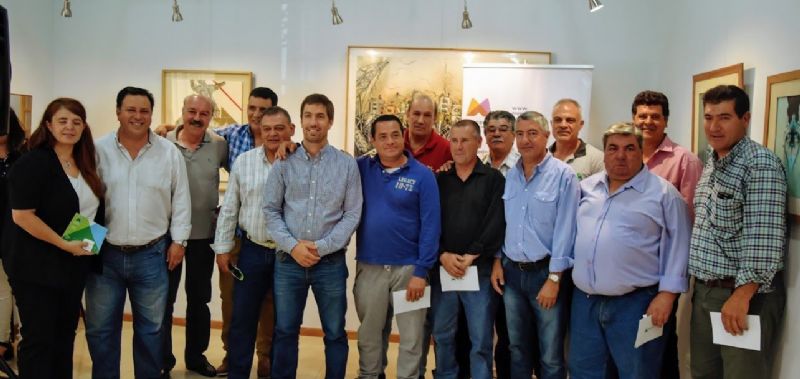 Trabajadores municipales que cumplieron 25 años de servicio fueron reconocidos por el municipio