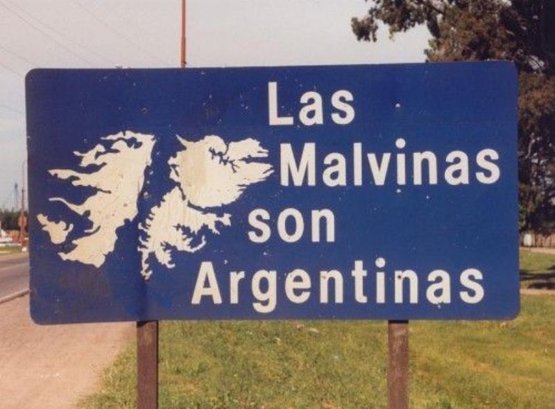Las dos veces que Gran Bretaña ofreció devolver las Malvinas y la Argentina frustró