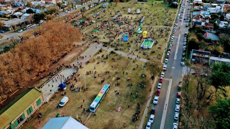 Cientos de vecinos participaron de la fiesta por los 2 años del programa “Mil Días”