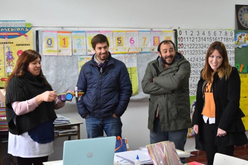 Ustarroz, Pisano y Comalini visitaron la Escuela Rural 31
