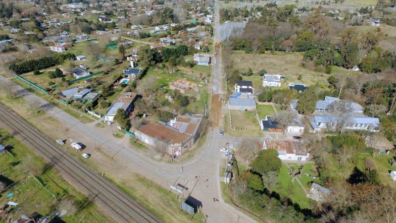 Inician trabajos de pavimentación en la entrada de Gowland