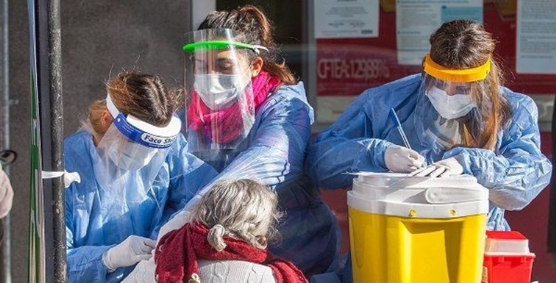 El Municipio lleva a cabo una campaña de vacunación en acceso a bancos y financieras