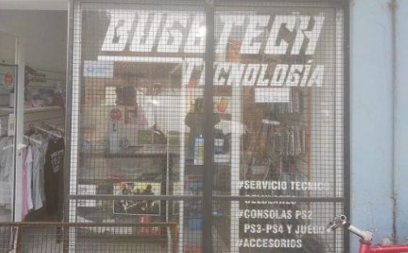 Roban importante cantidad de artículos electrónicos en comercio céntrico